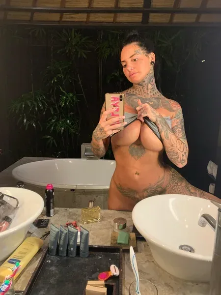 Jem Lucy 🖤