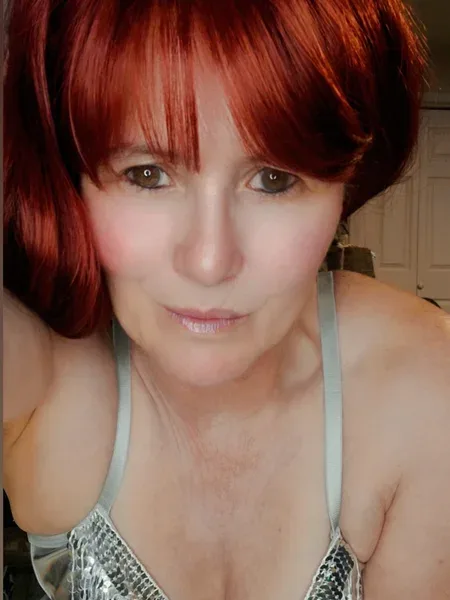 ❤️ LAUNA 💗 SEXY REDHEAD