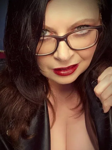 Mature Busty MlLF - 44J Natural Tits