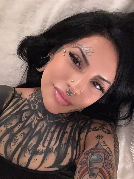 GOTH GF 🖤💦