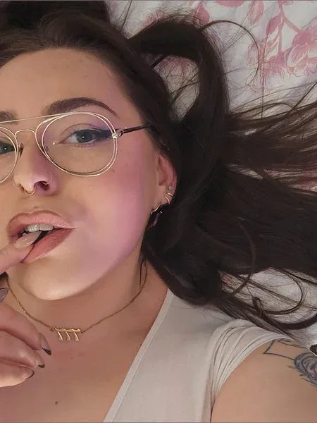 🩷🌙Ɛlouise Jadɛ°•.🪽ur British gf x