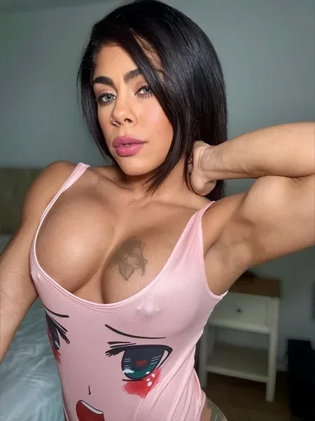 Yanet - 💪🏽💕 Latina muscle mommy
