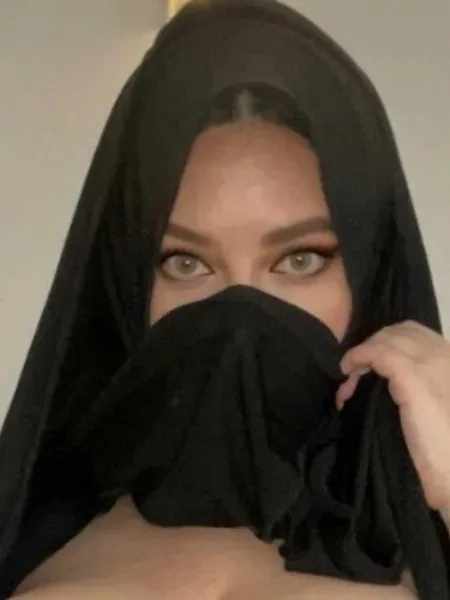 @FairuzaPersiana Financial Dominatrix
