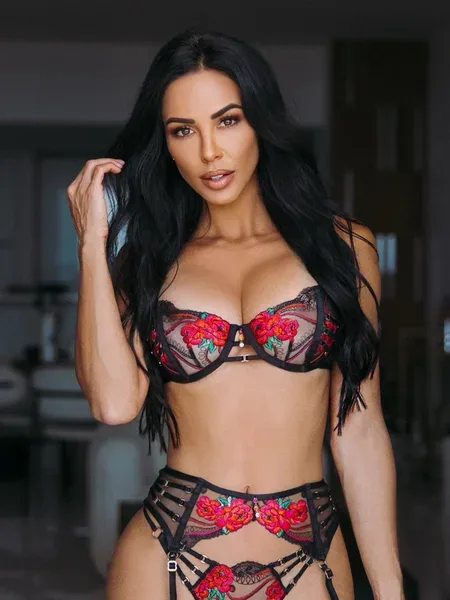 🖤Melissa Riso