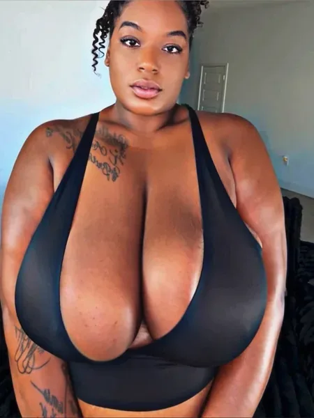 MOMMY MELONS