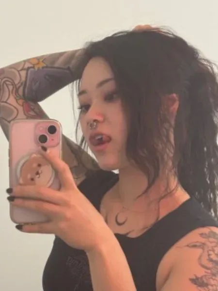 ur2dwaifu