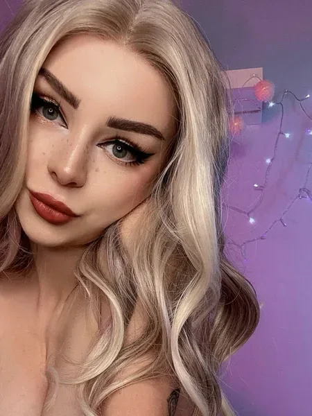 Cherrie Velvet🍒