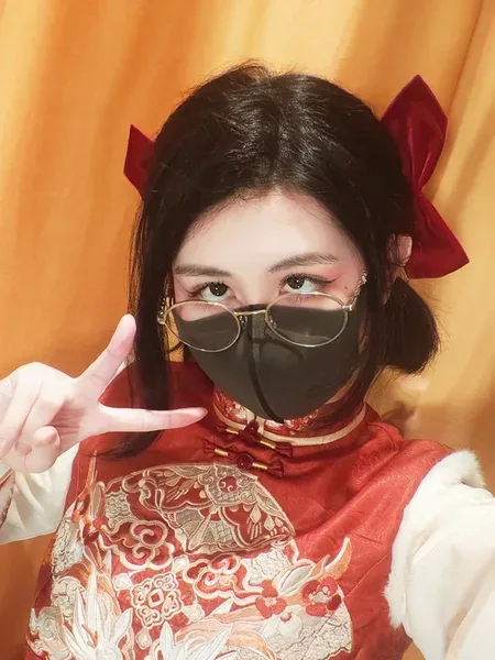 Naimi奶咪